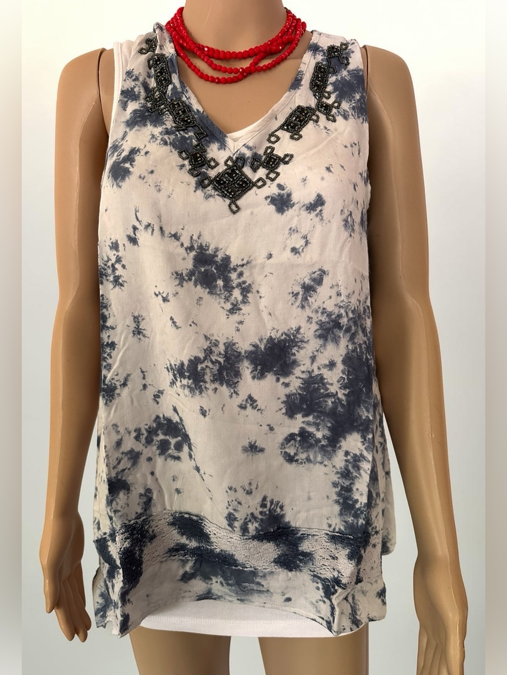 Greater Good Sleeveless Tie-Dye V-Neck Tank in Navy/White